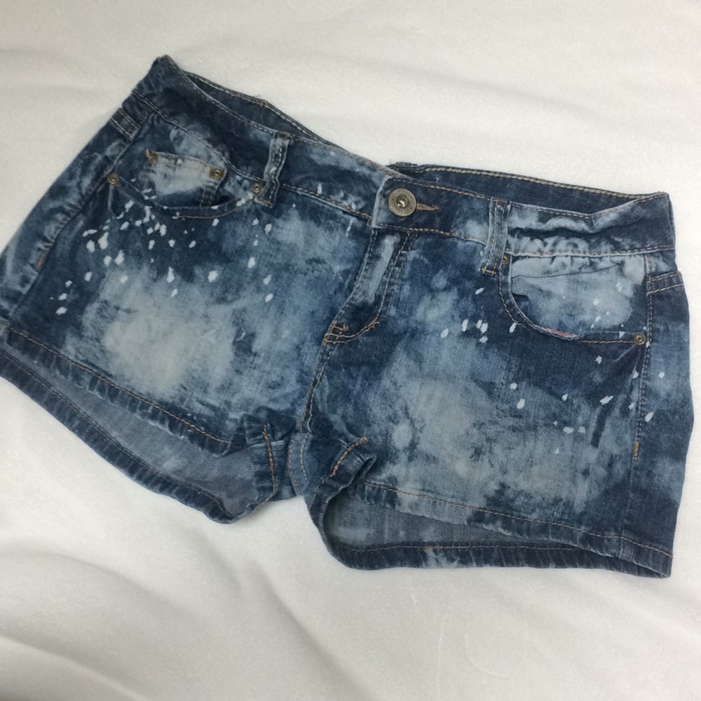 Amethyst Distressed Bleached Blue Jean Shorts